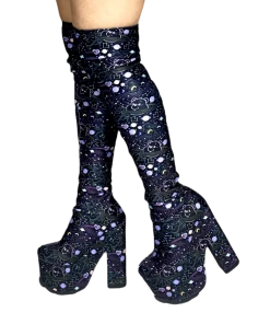 CARE BEARS BY YRU LABYRINTH CARE BEARS - COSMIC BLACK