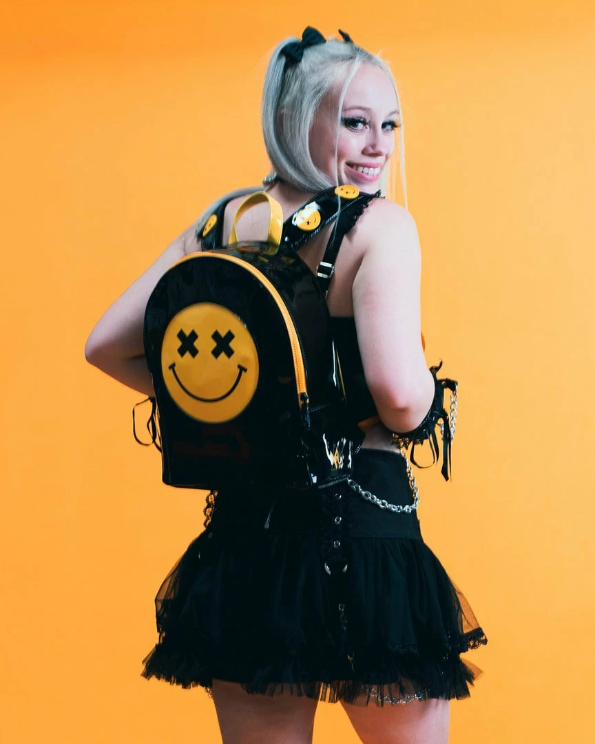 Y R U SMILEY BAQPAQ - BLACK YELLOW Sneakers 3 Y R U SMILEY BAQPAQ - BLACK YELLOW Sneakers